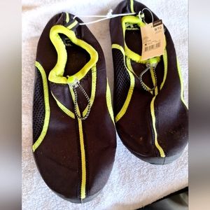 Water Shoes size 9/10